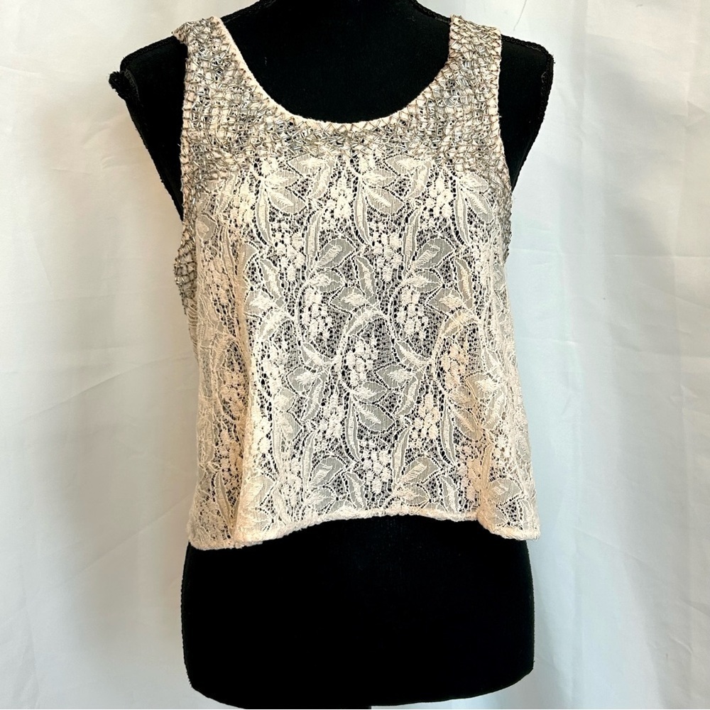 Astr the label blush pink silver beaded lace crop tank Sz M